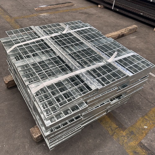 鋼格柵板在排水系統(tǒng)中的應(yīng)用太實用了