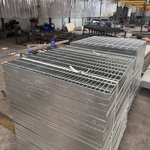 鋼格柵板綠色發(fā)展趨勢(shì)來了，別掉隊(duì)