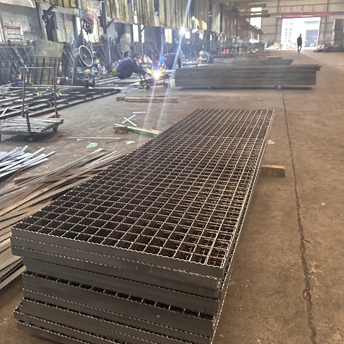 鋼格柵板怎么選才不踩坑？這幾點必須知道